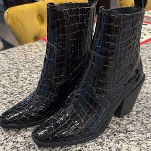 Aqua Black Croc-Patterned Heeled Boots